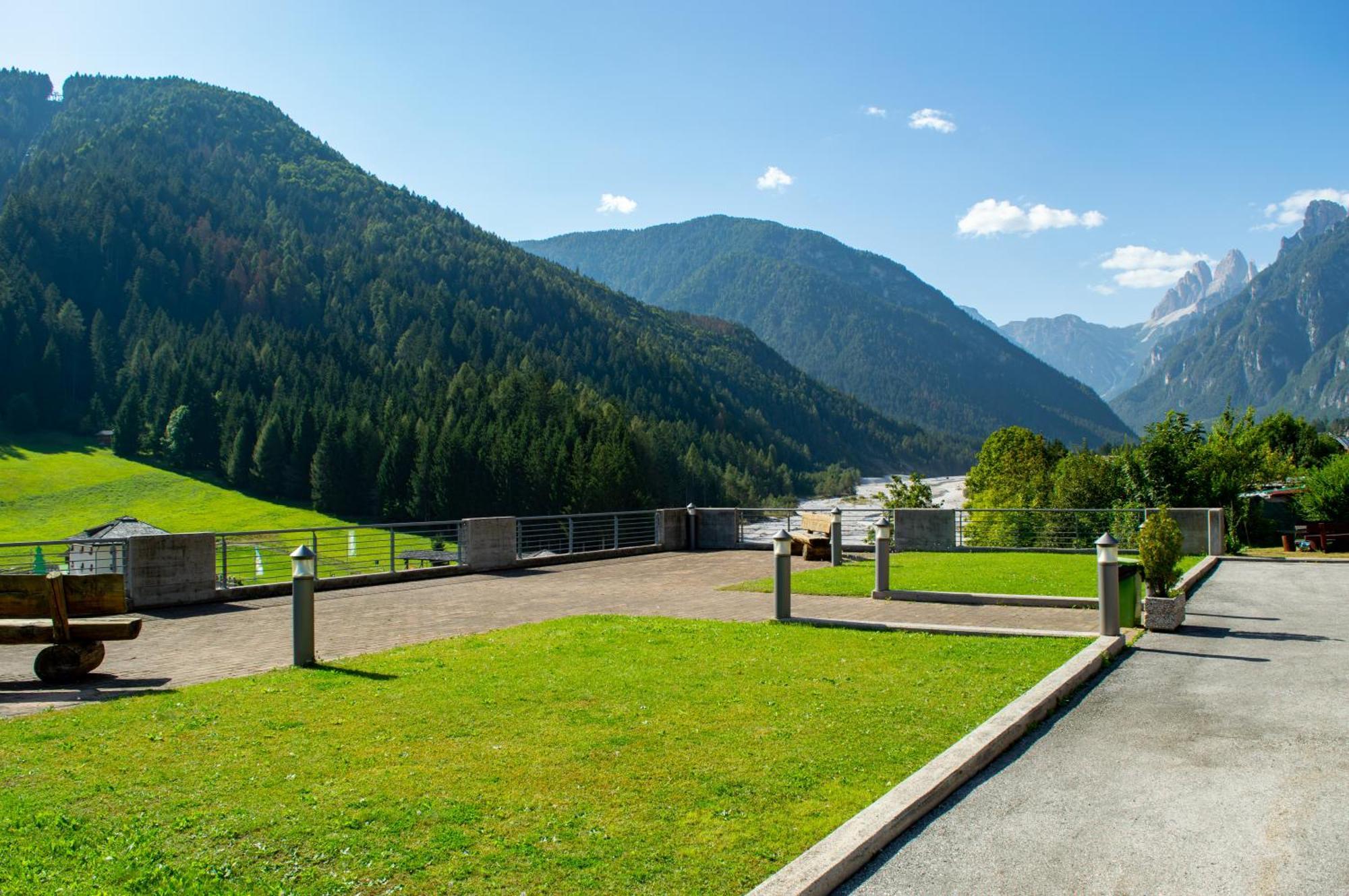 Hotel Serena - Tre Cime Views Auronzo di Cadore Exterior photo