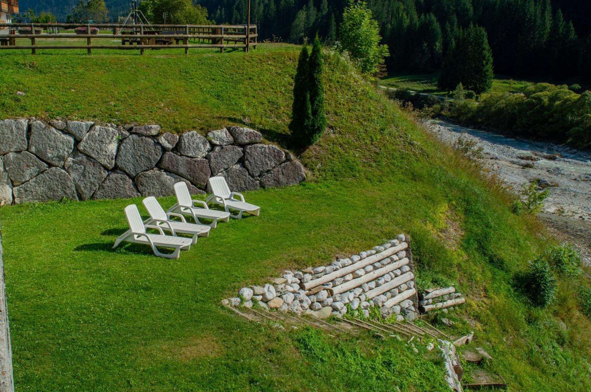 Hotel Serena - Tre Cime Views Auronzo di Cadore Exterior photo